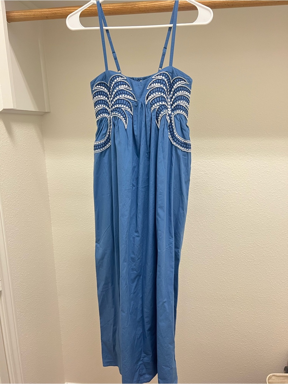 PALM TREE EMBROIDERY
COTTON MAXI DRESS